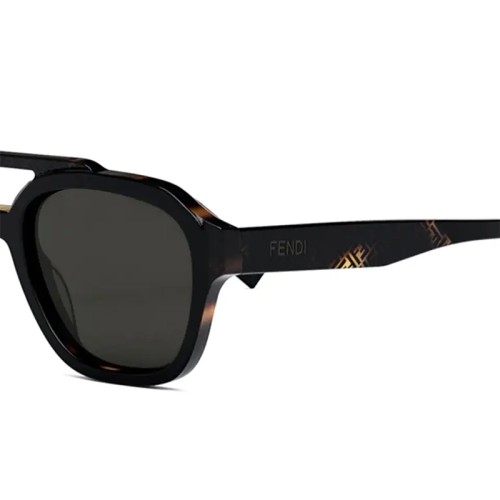 Fendi FE40076U - 01A - 52 Napszemüvegek Fekete, Dark Havanna Pilóta (Aviator)