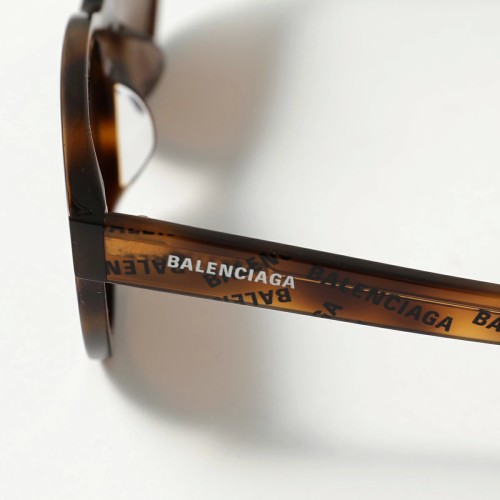 Balenciaga BB0077SK - 007 - 54 Napszemüvegek Barna,Mintás Pillow (Lekerekített)