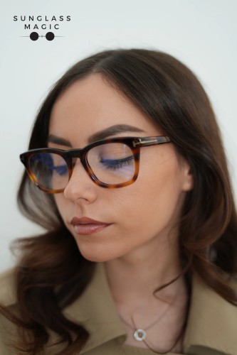Tom Ford FT5870-B - 056 - 50 - KÉK-IBOLYA FÉNYT SZŰRŐ LENCSÉKKEL Optikai keretek Havanna Szögletes