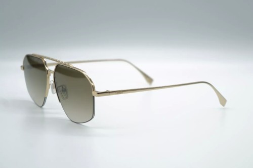Fendi - Napszemüvegek - FE40062U - 10F - 56