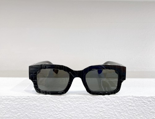 Fendi FE40104I - 01C - 50 Napszemüvegek Fekete Szögletes
